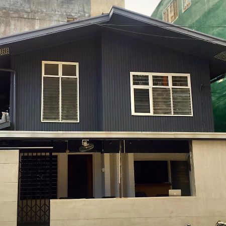 The Hub District Hostel And Dorm 마카티 외부 사진