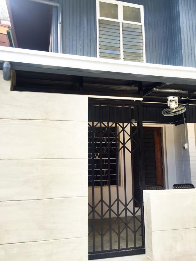 The Hub District Hostel And Dorm 마카티 외부 사진